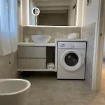 בית הארחה Sirmionerooms 3*